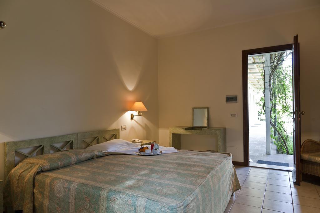 Hotel La Conchiglia Fregenae Exteriör bild
